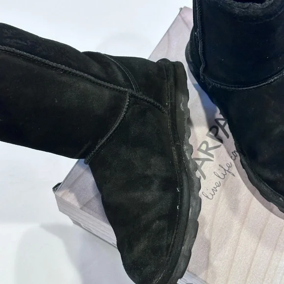 Bearpaw Elle Youth Short Black Winter Boots - Picture 10 of 10